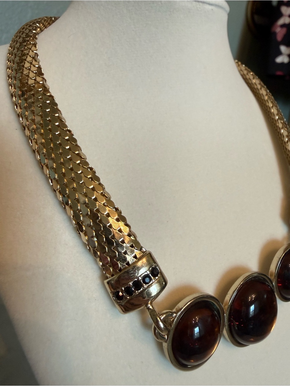 WHITING & DAVIS VINTAGE MESH & AMBER STATEMENT NECKLACE - Picture 2 of 5